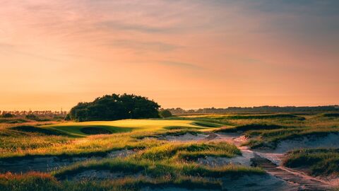 London and Sandwich Bay