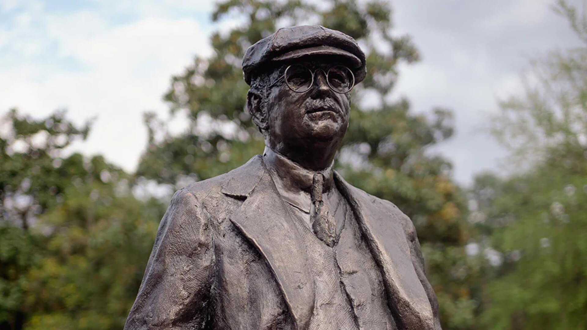 Donald Ross Statue