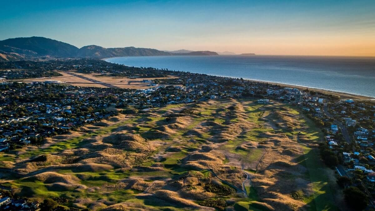 new-zealand-golf-tours-courses-paraparaumu-beach
